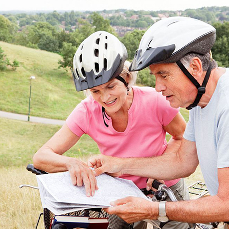 Personnes à vélo