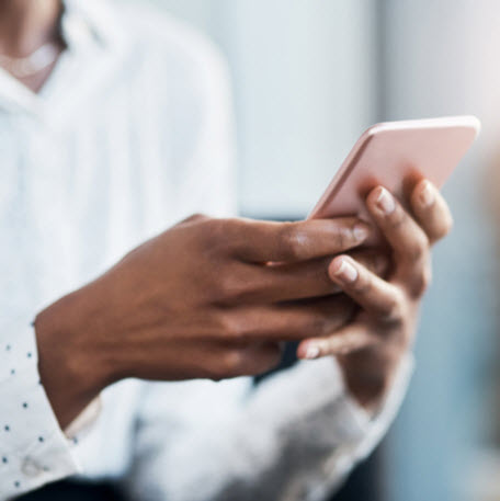 Proches aidants : une plateforme téléphonique pour vous accompagner au quotidien
