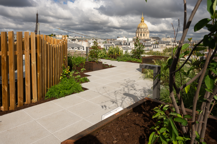 Roof top invalides2.png