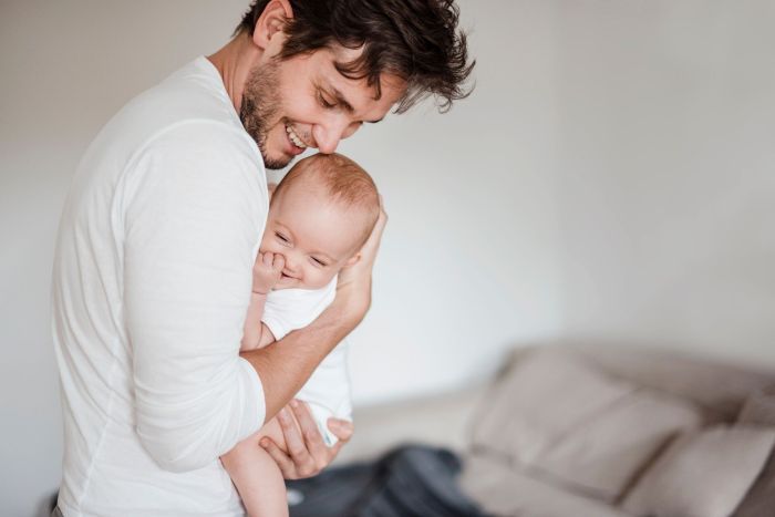 Papa et son bébé